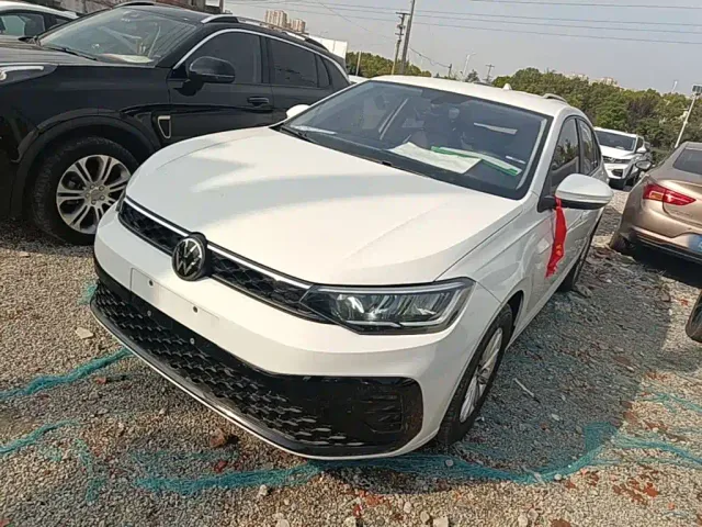 Фотография автомобиля — Volkswagen Lavida