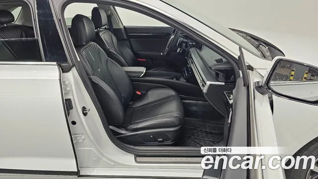 Hyundai Grandeur GN7 — Фото автомобиля 15