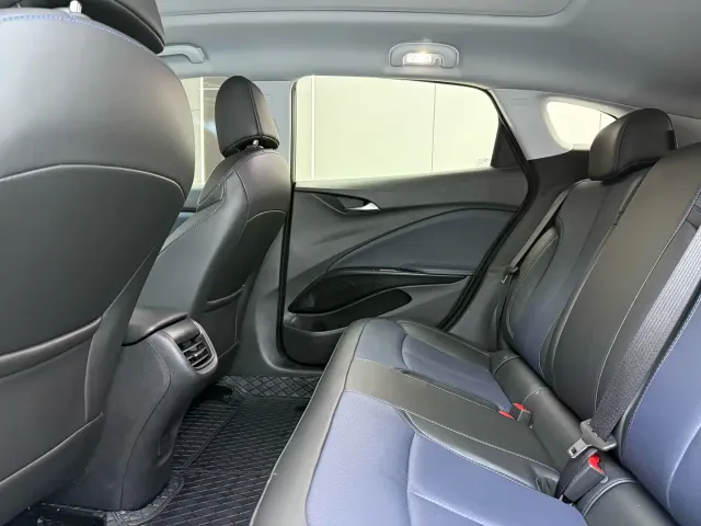 Buick Velite 6 — Фото автомобиля 10
