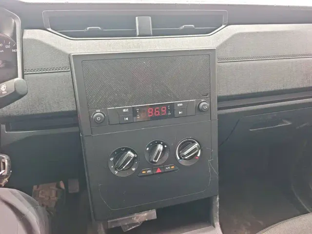 Wuling Hongguang Plus — Фото автомобиля 12