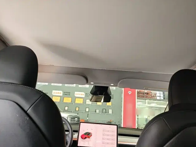 Tesla Model Y — Фото автомобиля 17