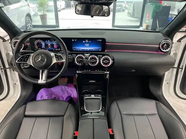 Mercedes-Benz A-Class — Фото автомобиля 8