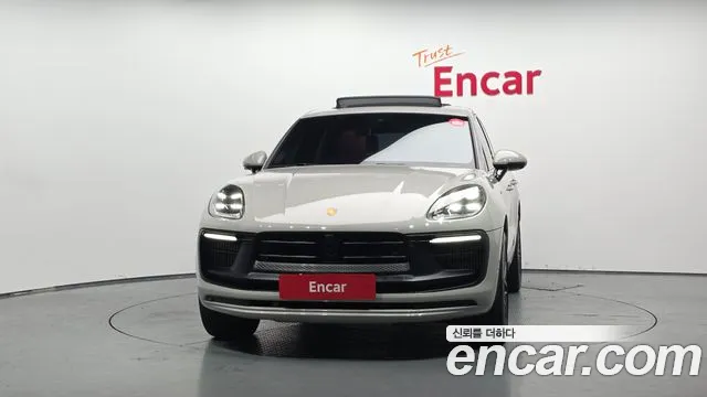 Porsche Macan — Фото автомобиля 3