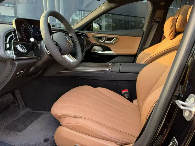 Mercedes-Benz E-Class — Фото автомобиля 6