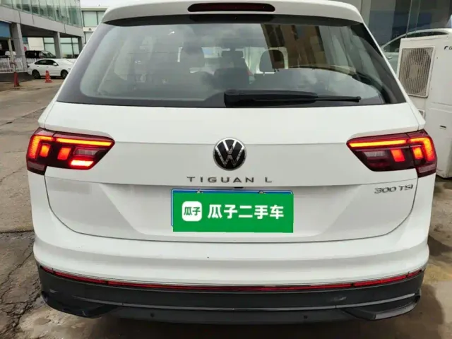Volkswagen Tiguan L — Фото автомобиля 5