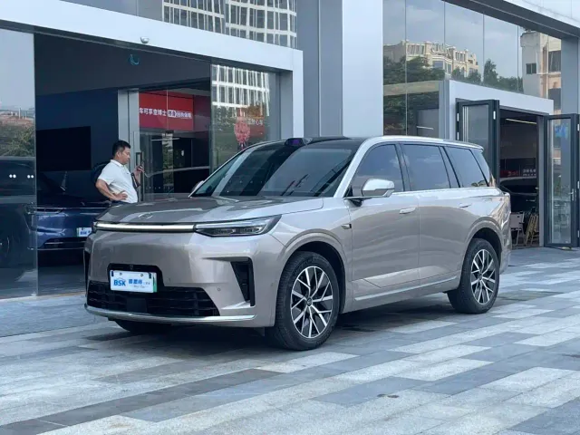 Фотография автомобиля — GAC Trumpchi Xiangwang S9