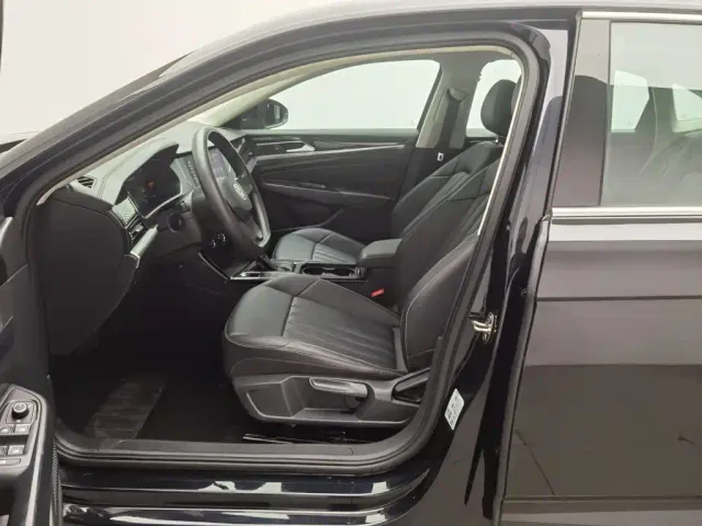 Volkswagen Passat — Фото автомобиля 10
