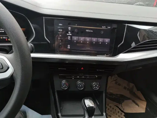 Volkswagen Passat — Фото автомобиля 12