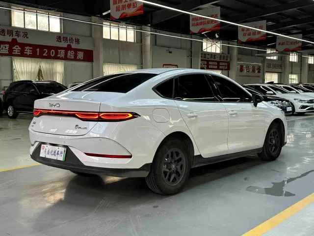 BYD Qin PLUS — Фото автомобиля 5