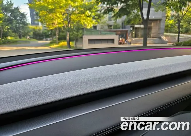 Tesla Model Y — Фото автомобиля 15
