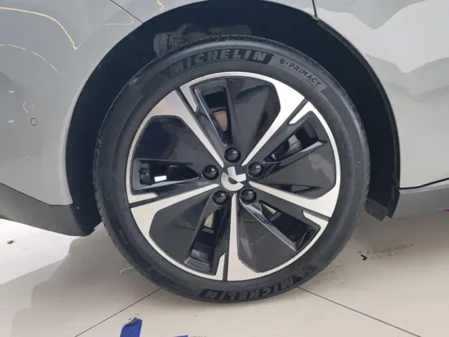 Nio ET5 Touring — Фото автомобиля 6