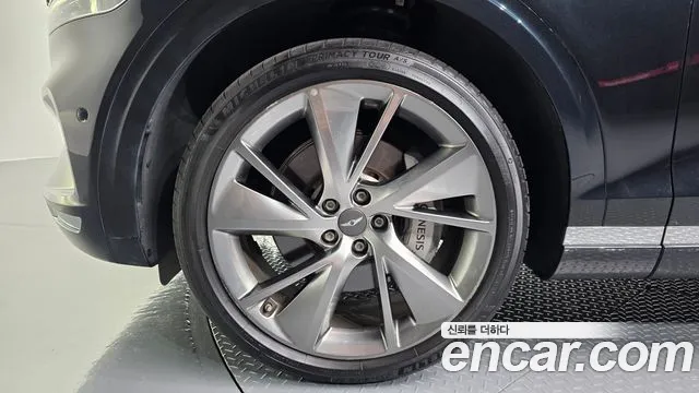 Genesis GV70 — Фото автомобиля 4