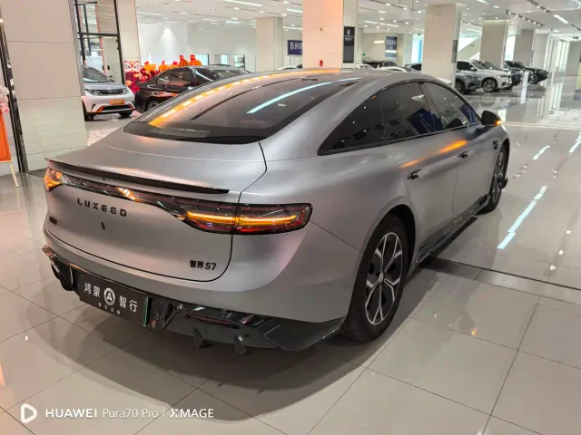 Luxeed S7 — Фото автомобиля 7