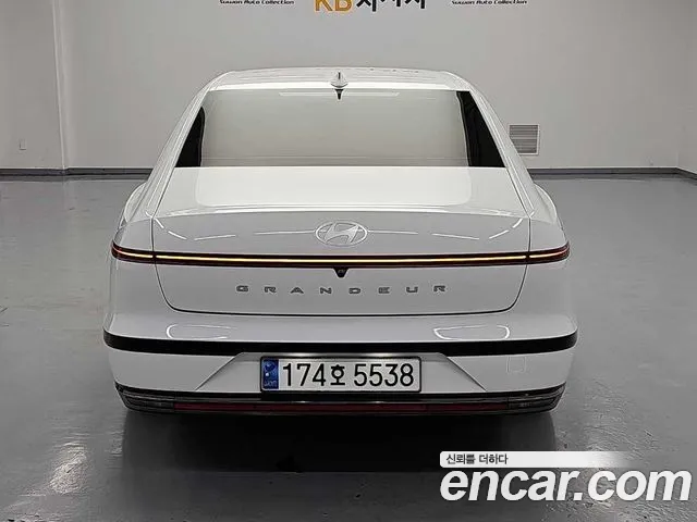 Hyundai Grandeur GN7 — Фото автомобиля 3