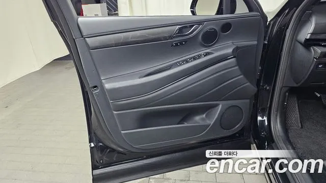 Genesis GV80 — Фото автомобиля 23