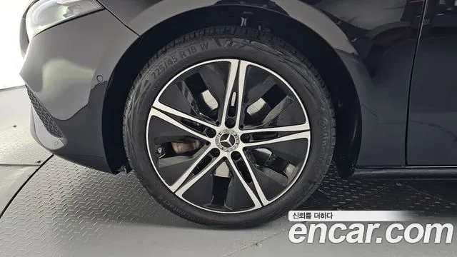 Mercedes-Benz A-Class W177 — Фото автомобиля 5
