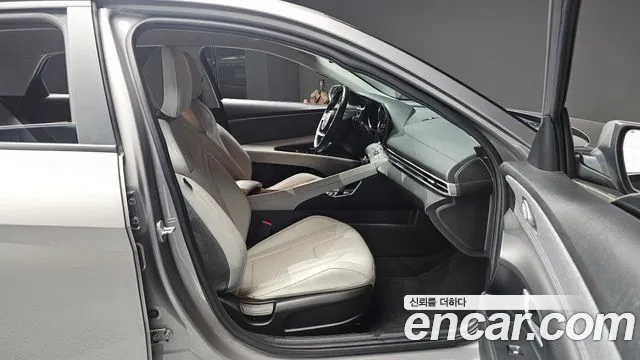 Hyundai AVANTE — Фото автомобиля 26
