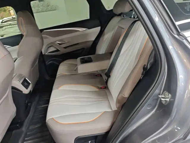 BYD Song Pro — Фото автомобиля 16