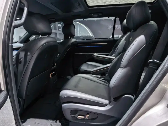 Dongfeng eπ 008 — Фото автомобиля 7