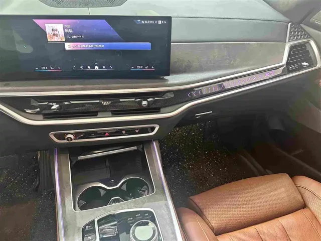 BMW X7 — Фото автомобиля 9