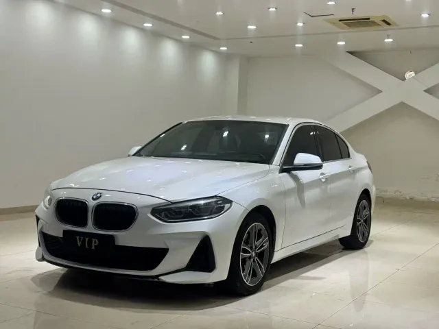 Фотография автомобиля — BMW 1 Series
