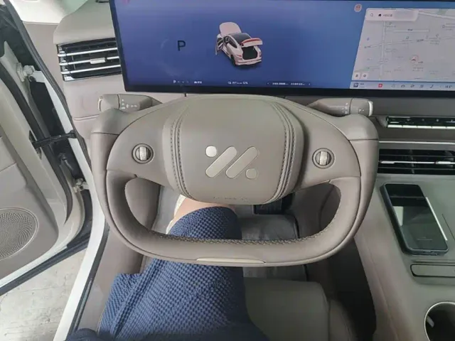 IM Motors LS6 — Фото автомобиля 10