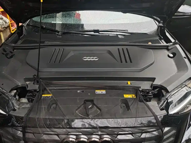 Audi Q5 e-tron — Фото автомобиля 10