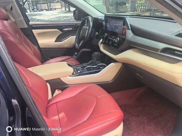 Toyota Highlander — Фото автомобиля 5