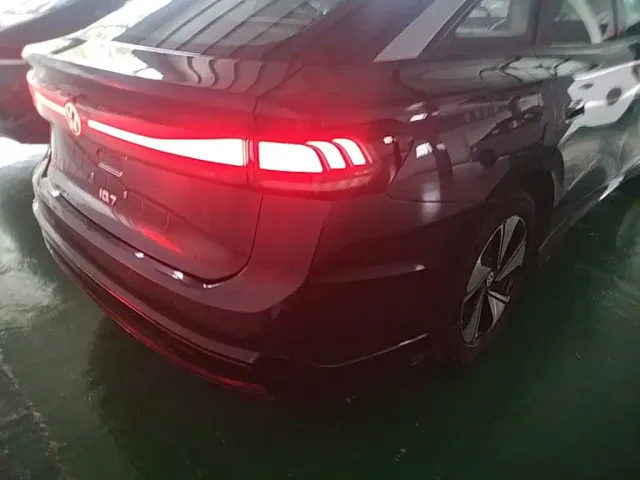Volkswagen ID.7 Vizzion — Фото автомобиля 7