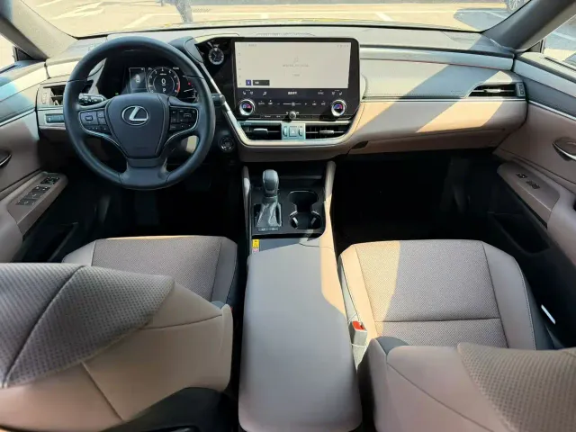 Lexus ES — Фото автомобиля 7