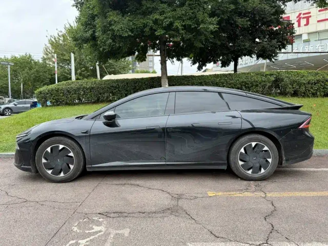 Xpeng P7+ — Фото автомобиля 3