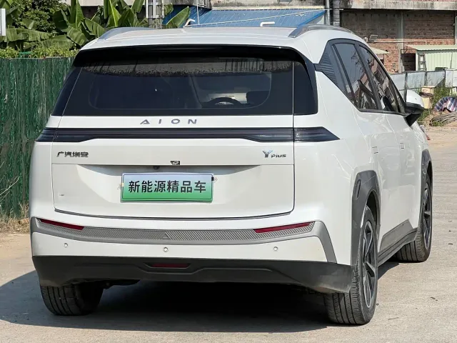 GAC Aion Y — Фото автомобиля 12