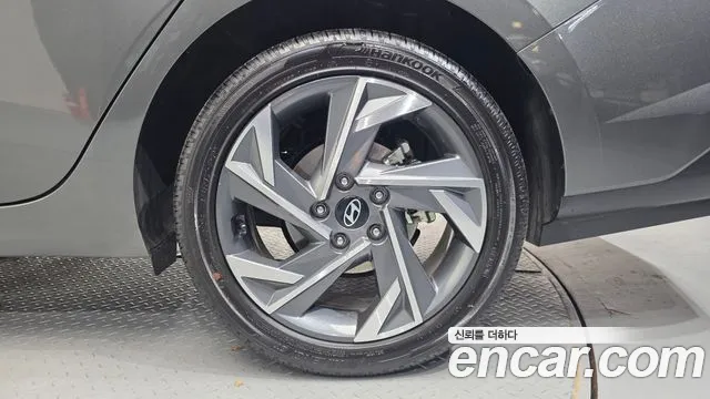 Hyundai AVANTE Новый Avante (CN7) — Фото автомобиля 20