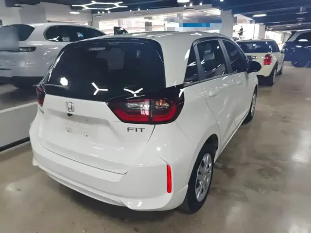 Honda Fit 2021 1.5L CVT Trend Edition — Фото автомобиля 6