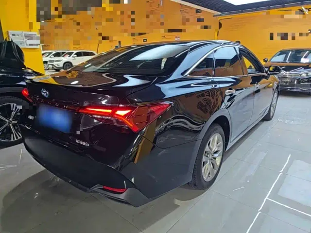 Toyota Avalon — Фото автомобиля 4