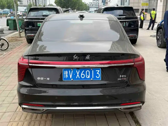 Hongqi H5 — Фото автомобиля 3
