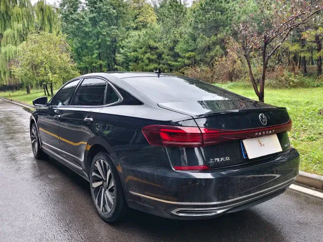 Volkswagen Passat — Фото автомобиля 5