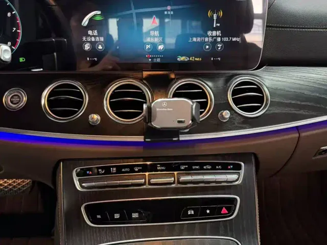 Mercedes-Benz E-Class — Фото автомобиля 6