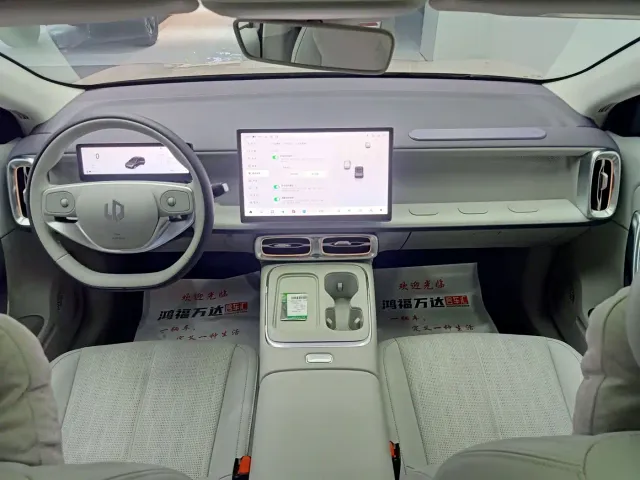 Leapmotor B01 — Фото автомобиля 21