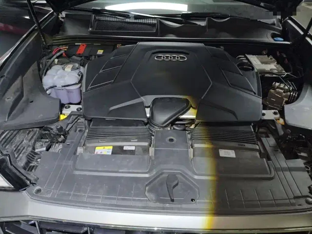 Audi Q8 — Фото автомобиля 21