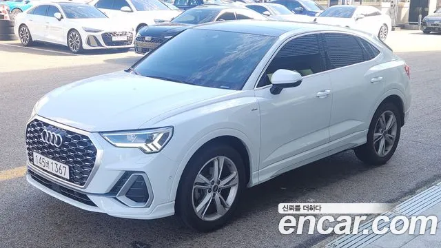 Фотография автомобиля — Audi Q3 F3