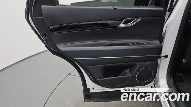 Genesis GV80 — Фото автомобиля 14