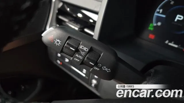 KG_Mobility_Ssangyong Rexton Новый Rexton Sport Khan Дизель 2.2 4WD — Фото автомобиля 28