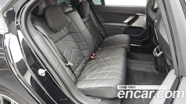 BMW 7-Series — Фото автомобиля 11