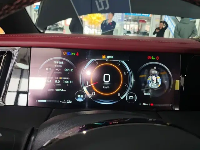 GAC Trumpchi M8 — Фото автомобиля 11