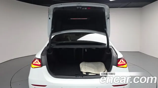 Mercedes-Benz E-Class W214 — Фото автомобиля 19