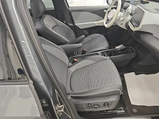 Volkswagen ID.3 — Фото автомобиля 24
