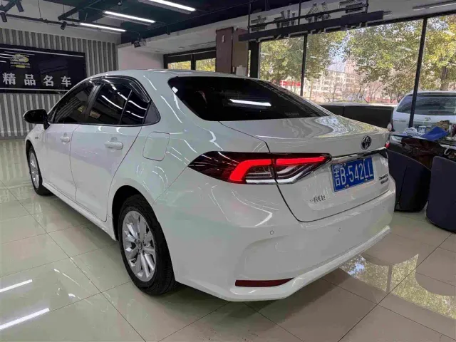 Toyota Corolla — Фото автомобиля 6