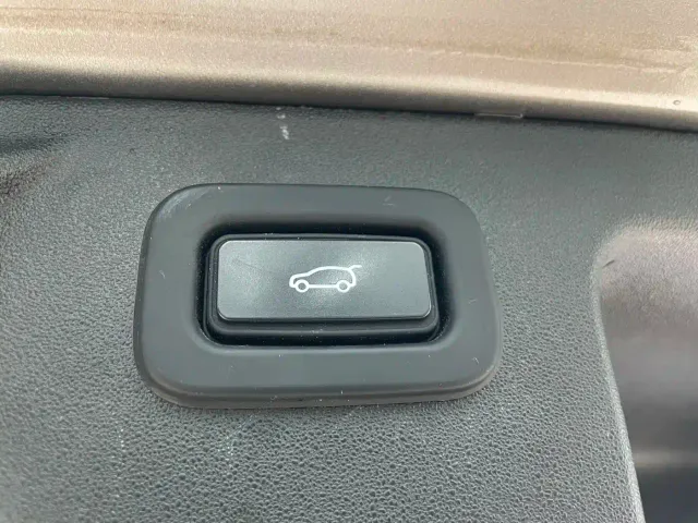 Land Rover Discovery Sport — Фото автомобиля 14