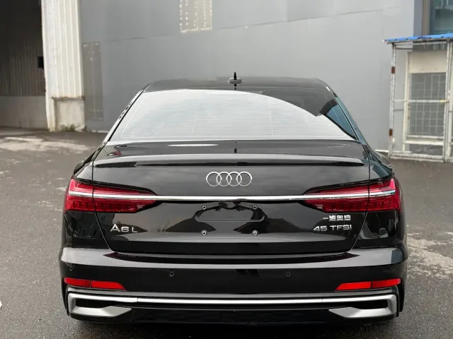 Audi A6L — Фото автомобиля 4